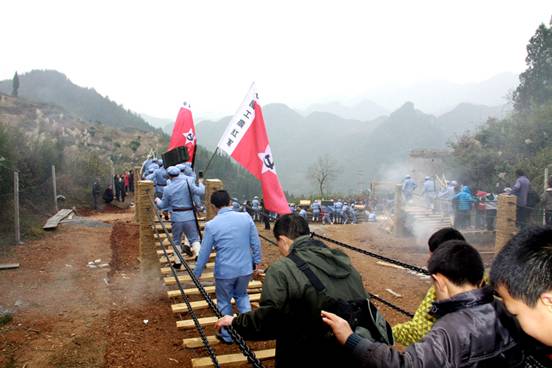 《感悟红色文化发扬长征精神》（5）—余庆县政协刘昌权2013年摄于大乌江镇。电话：085.jpg